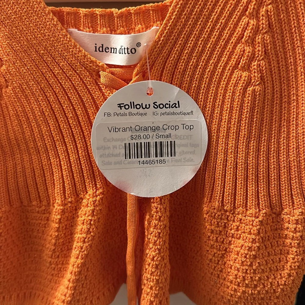 BNWT Orange knit boutique tank crop top